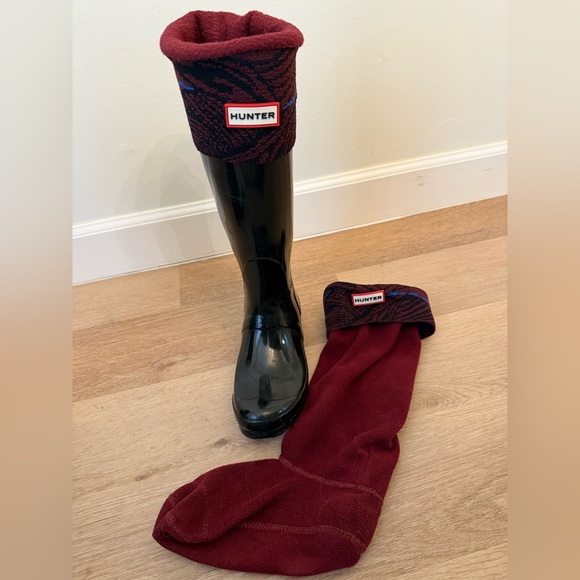 Hunter Boots - Tall Black Adjustable Gloss - Size 7 - Picture 4 of 9